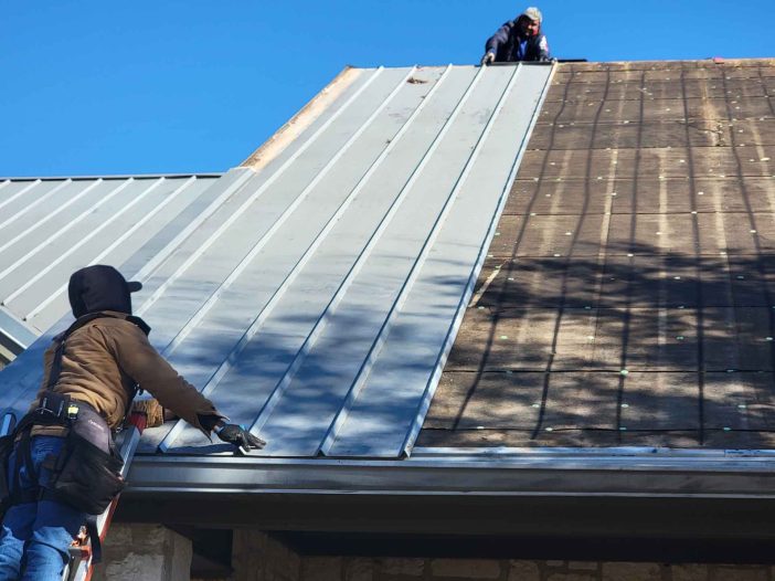 roof workers