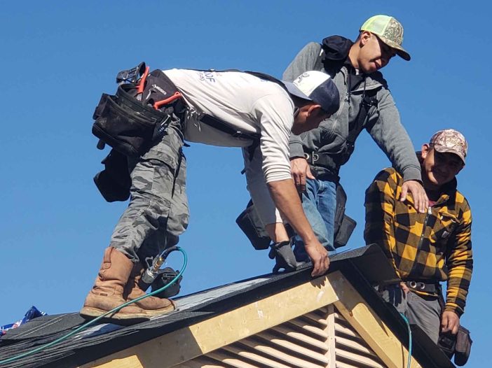 roof workers